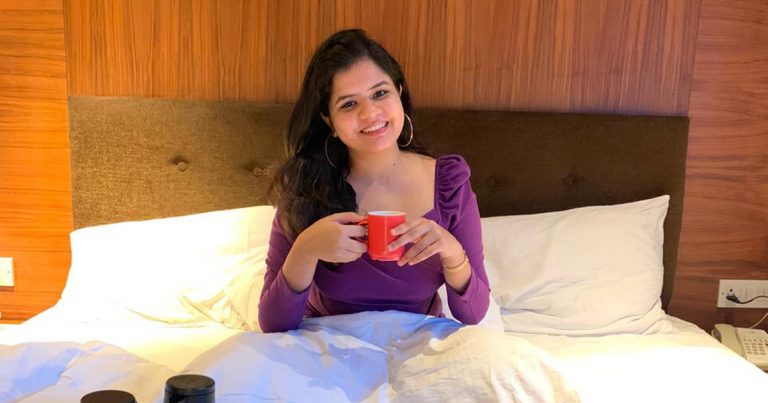 Saloni Panda: Meet the Pune based food and lifestyle blogger who is very passionate to her work