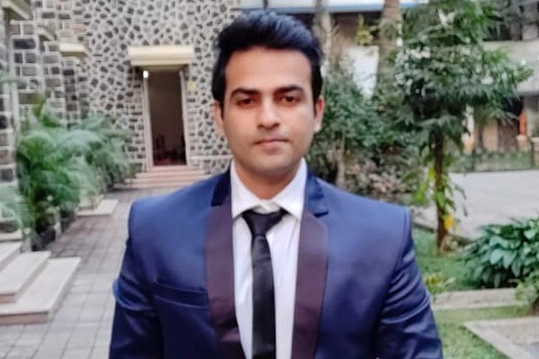 Ritesh Bhagwati is the next-gen blogger from Mumbai