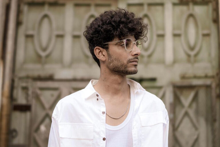 Kaifi Khalil and his melodious voice ‘Kahani Suno 2.0’ touched the hearts of Pakistan to India