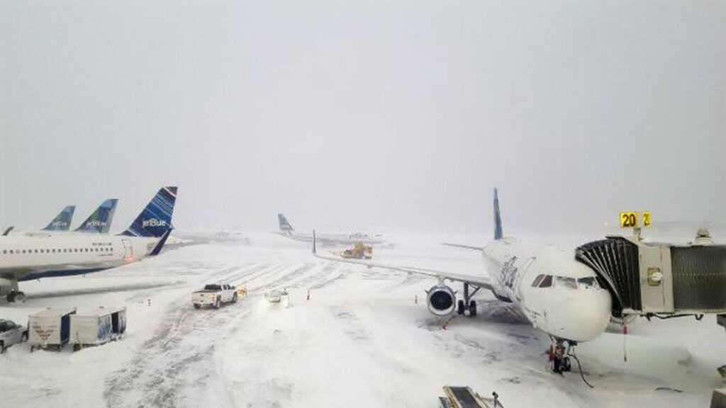 Snowfall Disrupts Flight Operations at Srinagar Airport,