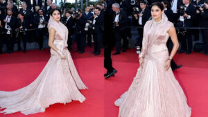 Janhvi Kapoor Honors Late Mother Sridevi