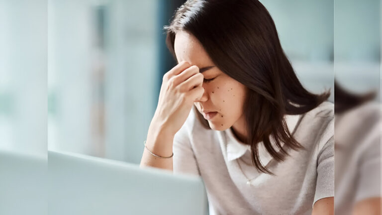 'Is Your Brain Fried?': HR Lashes Out at Sick Employee Over One-Hour Leave Request