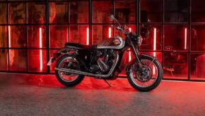 BSA Gold Star 650 Roars
