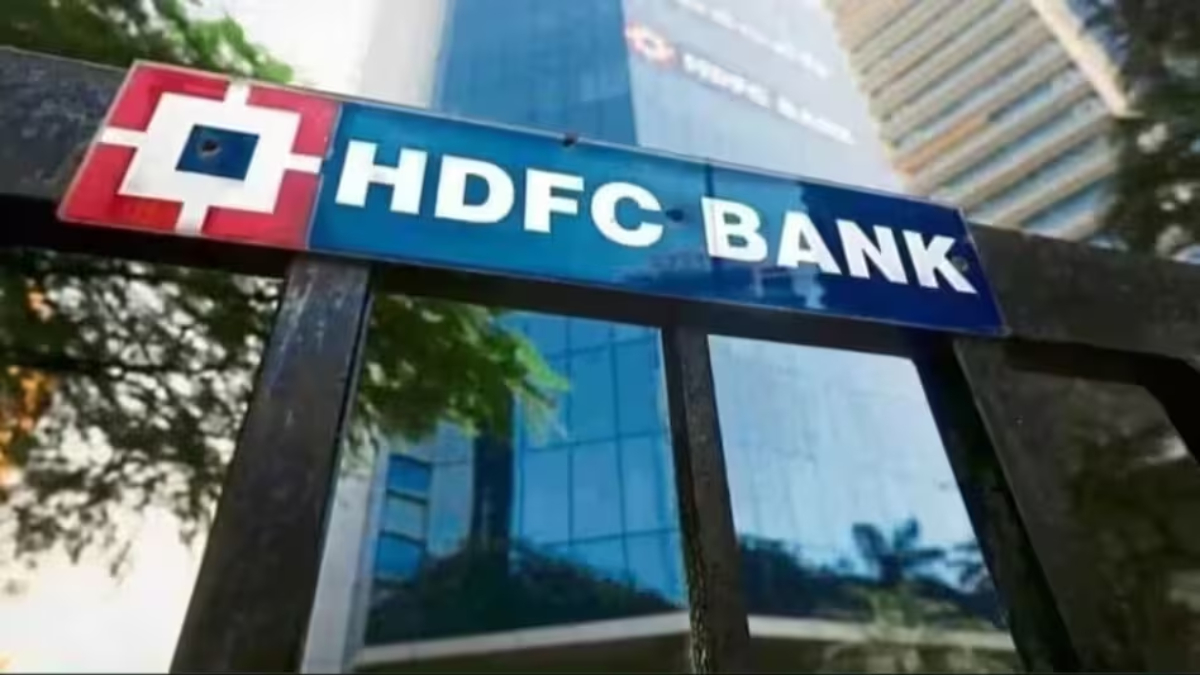 UAE Regulator Halts New Client Onboarding at HDFC Bank's Dubai Branch