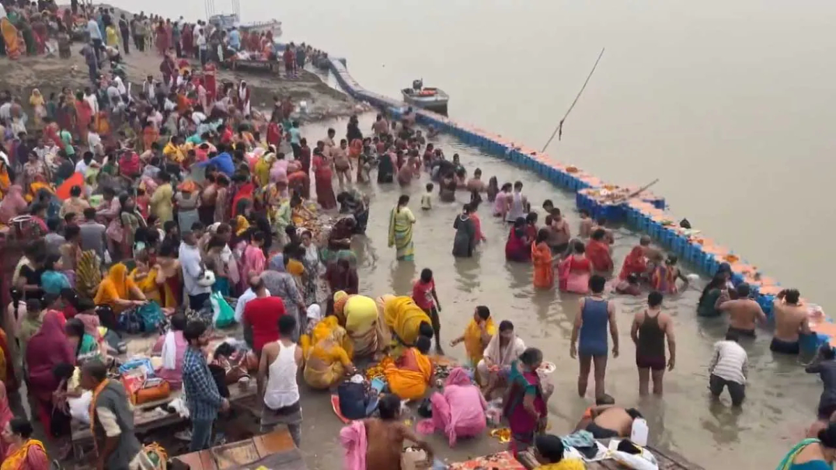 Bhai Dooj: Siblings Gather in Prayagraj