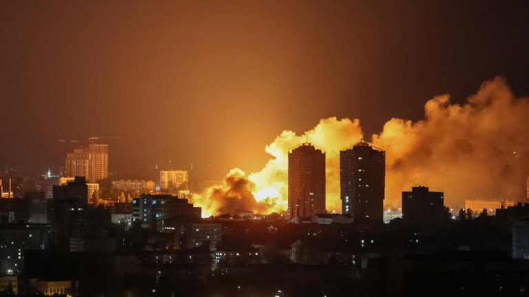 Kyiv Under Attack: Fires Ukrainian Capital