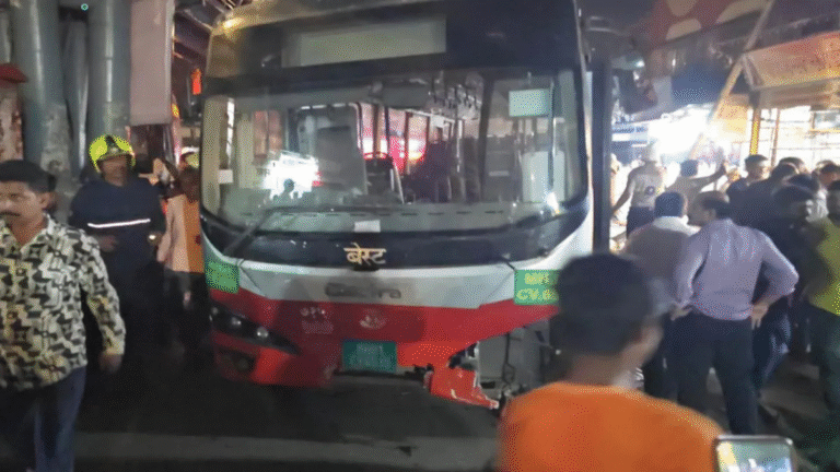 4 Dead in Mumbai as BEST Bus Reverses into Pedestrians