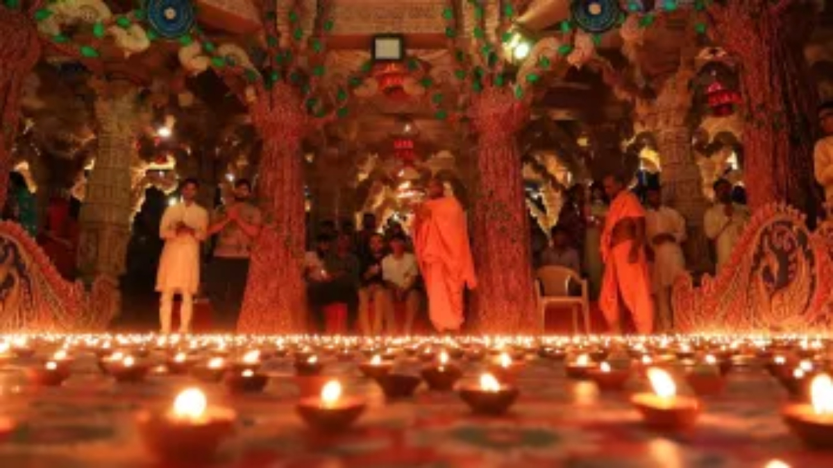 Chandni Chowk, Red Fort Light