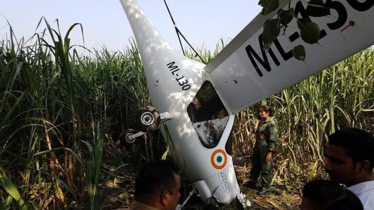 IAF Microlight Aircraft Crashes in Prayagraj; Pilots Rescued Safely