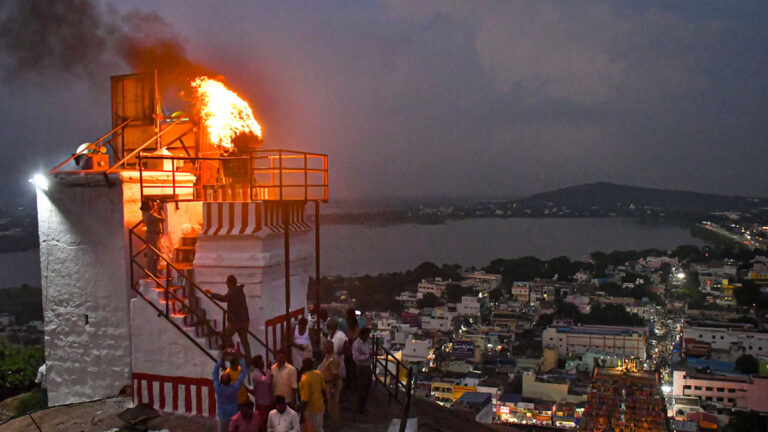 Madras HC Restores Deepam Ritual at Thiruparankundram