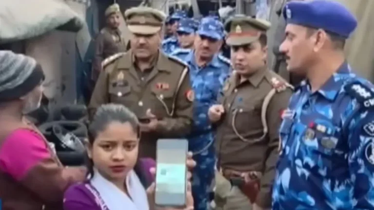'Citizenship Machine'Ghaziabad Resident