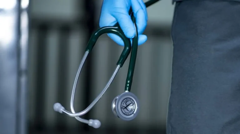 Karnataka Doctor Dies by
