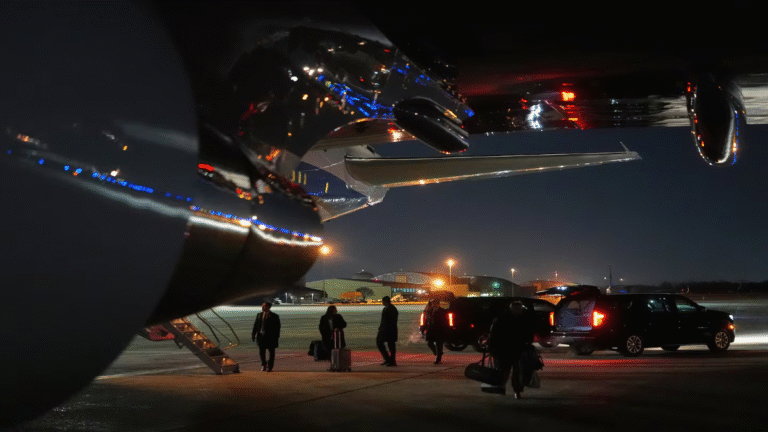 Air Force One Returns to Washington Following “Minor Electrical Issue” En Route to Davos
