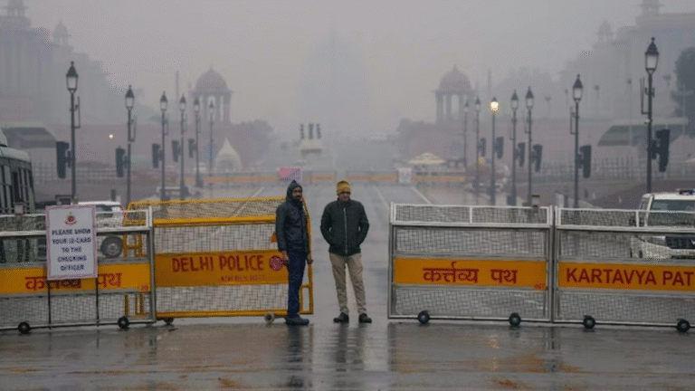 Delhi Shivers as Mercury Plunges to 4.6°C; Season Coldest Morning Recorded