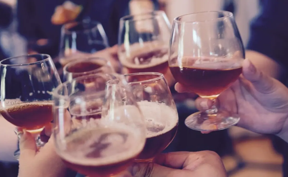 Reddit Users Debate Viral