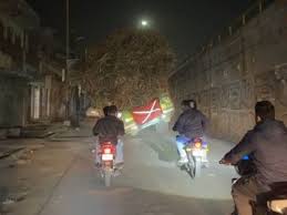 Overloaded Sugarcane Truck Overturning