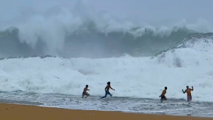 Monstrous 20ft Waves Batter