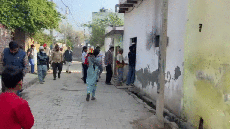 Honor Killing in Uttar Pradesh: Man Murders Teenage Sister Over Inter-Faith Relationship
