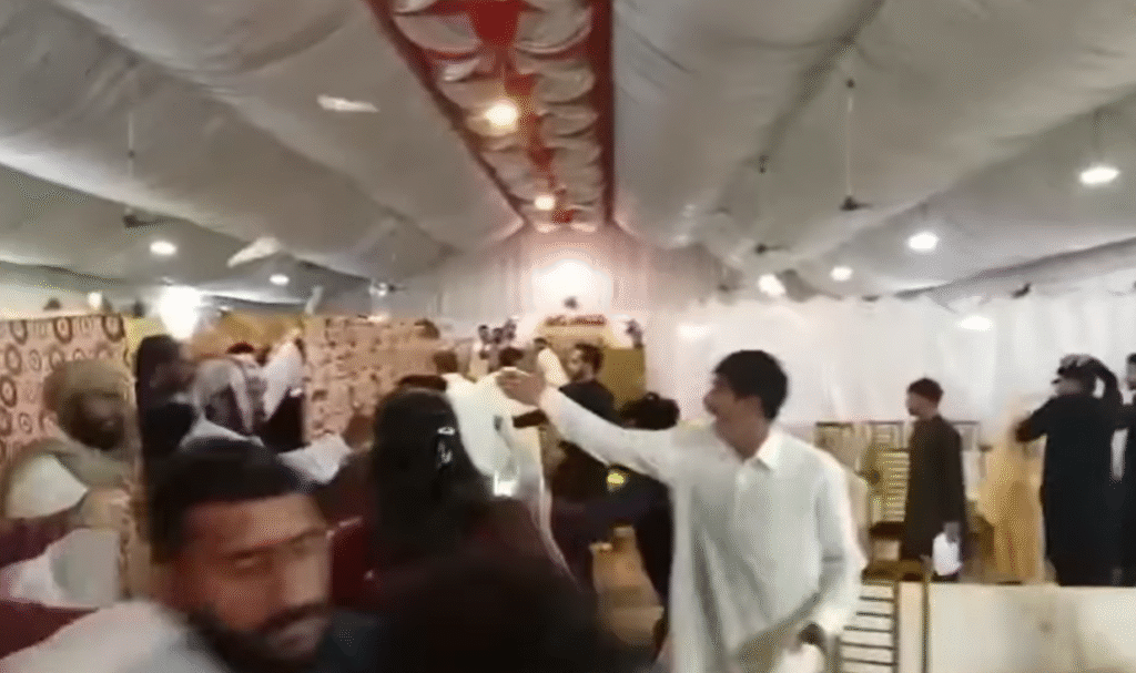 Massive Plate-Flinging Brawl