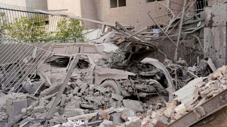 Earthquake Jolt Adds to Iran’s Mounting Challenges Amid Regional Turmoil