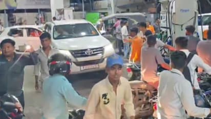 The Physics of a Viral Refueling