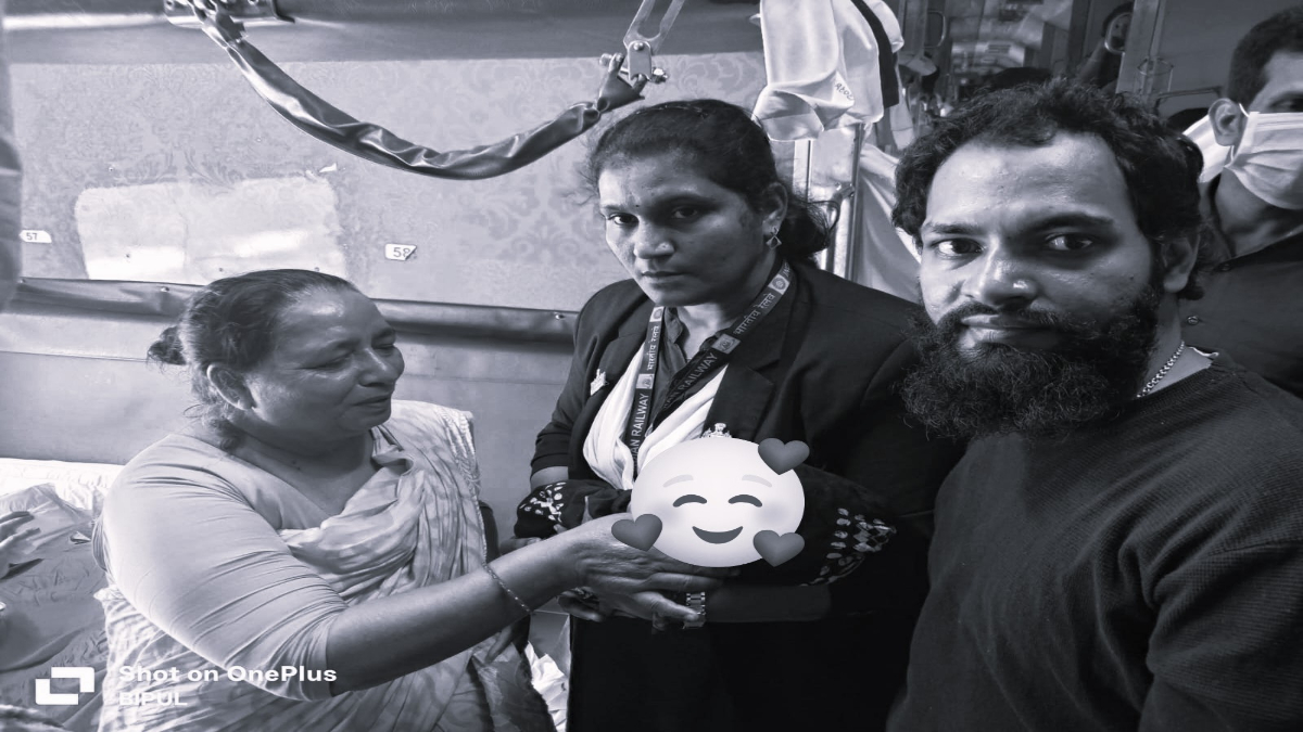 Railway Staff Go Safe Delivery Alappuzha–Dhanbad Express