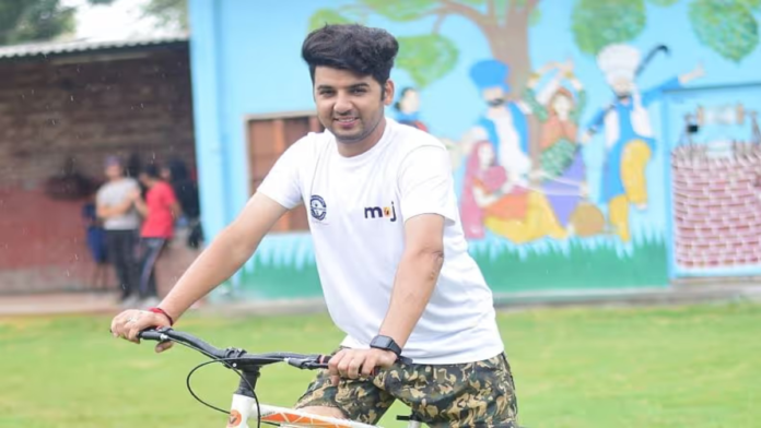 Man Loses Prosthetic Leg Cycling, . Man Loses Prosthetic Leg Cycling, .